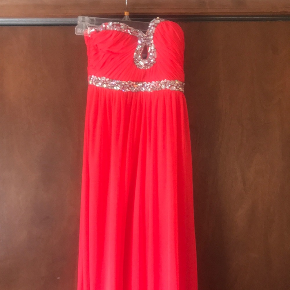 Coral Prom/Formal Dress